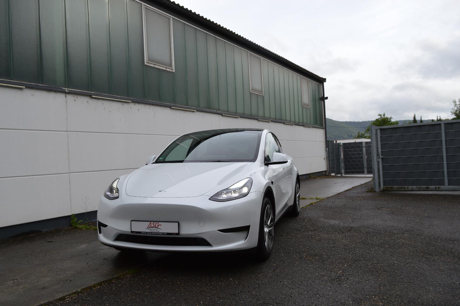 Tesla Model Y RWD AHK Pano Allwetter Kamera 91,6% SOH