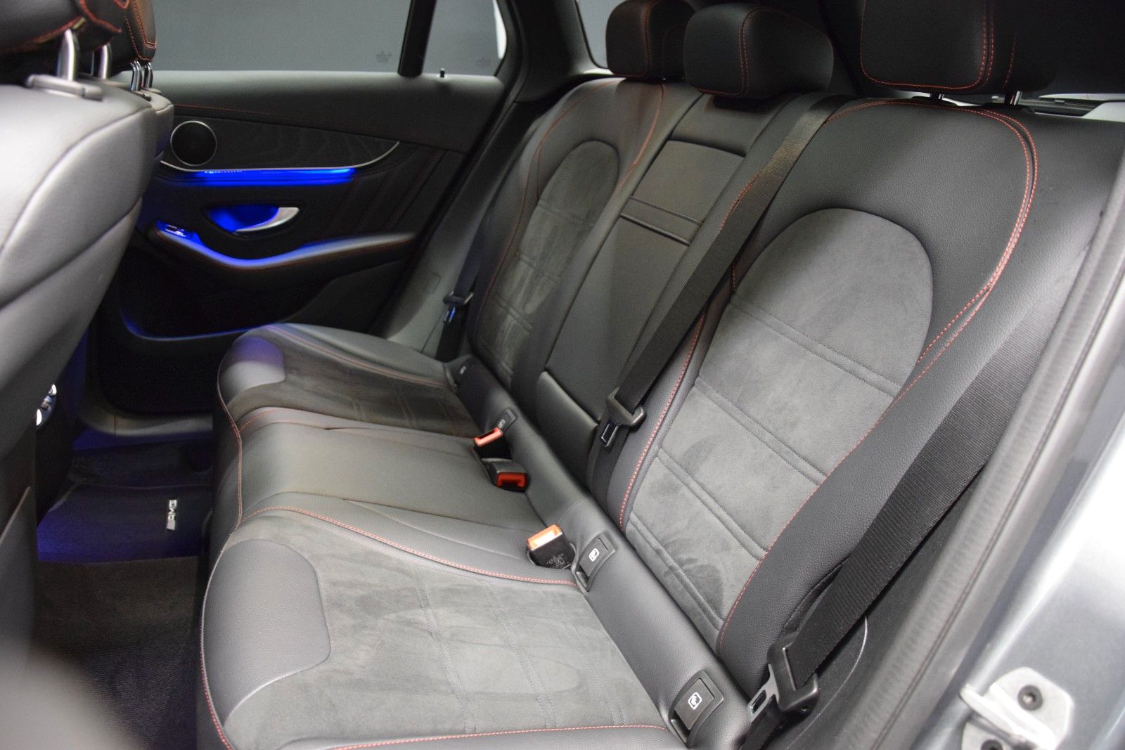 Fahrzeugabbildung Mercedes-Benz GLC 43 AMG 4Matic Pano ACC Ambiente 360° 21 Zoll