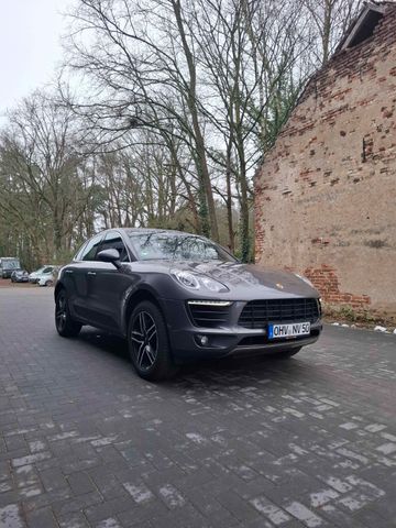 Porsche Macan S