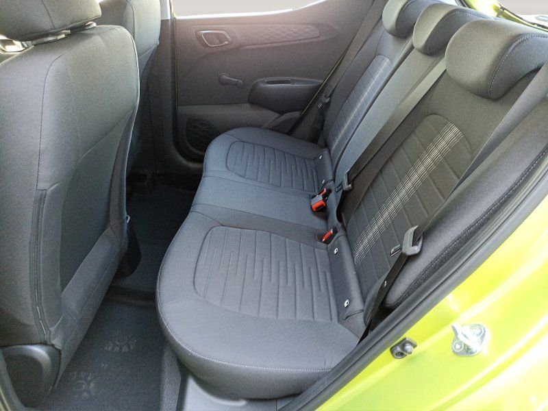 Fahrzeugabbildung Hyundai i10 1.2 Trend Automatik