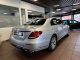 Mercedes-Benz E 200 4Matic Limousine, Exclusive, Memory - Mercedes-Benz E 200 mit Benzin-Antrieb: Luftfederung, Limousine