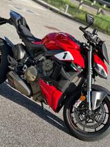 Ducati Streetfighter V4 Carbon Akrapovic - Offers