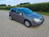Volkswagen Golf V 1,6 i Lim. 5 türig Automatic Tour - Volkswagen Golf: Automatic