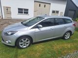 Ford Focus 1,0 EcoB. 74kW Champions Edit. Turnier... - : Kombi, 74