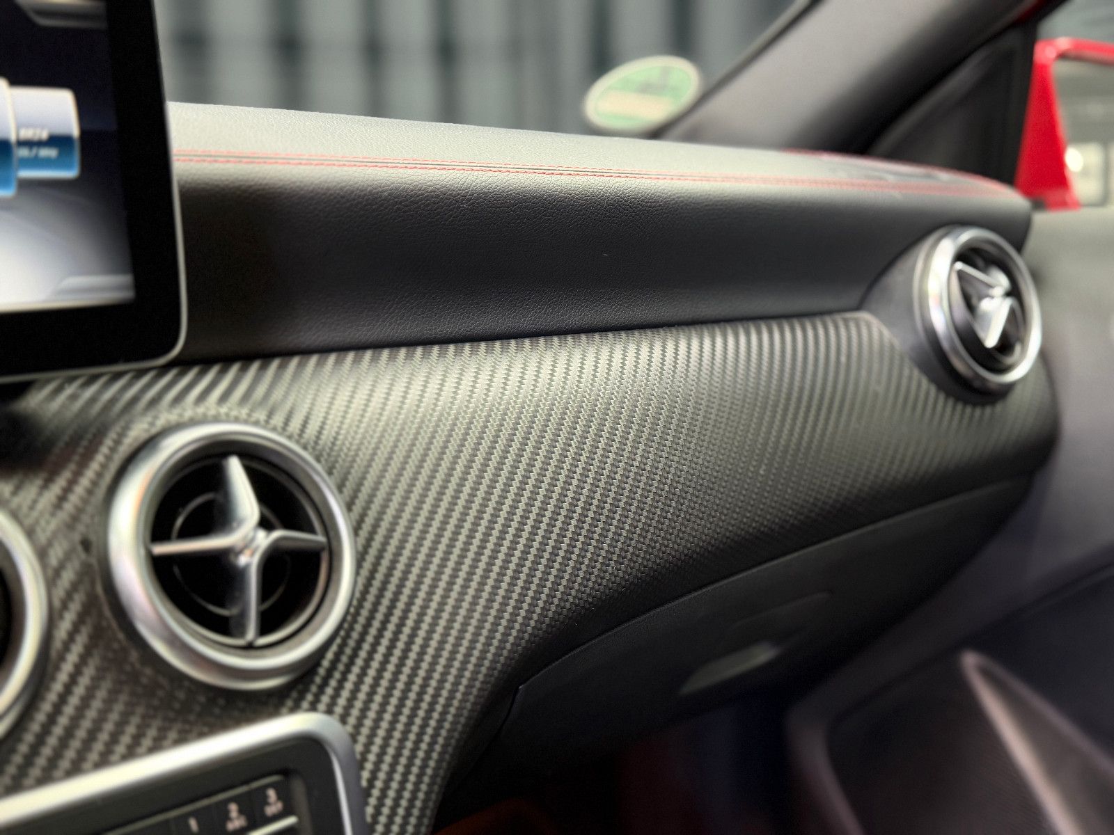Fahrzeugabbildung Mercedes-Benz A 250 4Matic AMG-LINE|PANORAMA|7G AUTOMATIK|