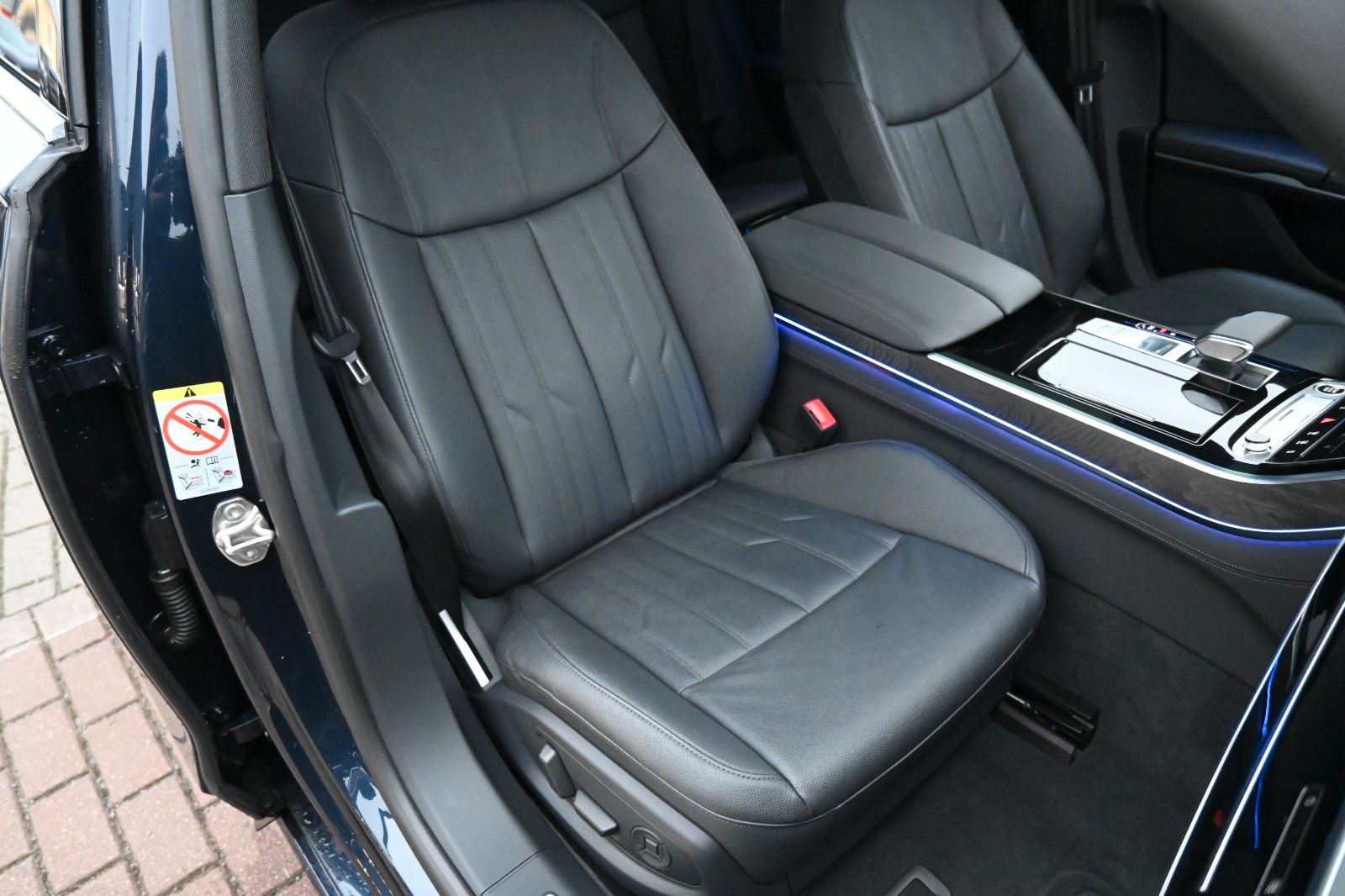 Fahrzeugabbildung Audi A8 50 TDI quattro *NAV*ACC*STDHZG*360°*MIETKAUF*