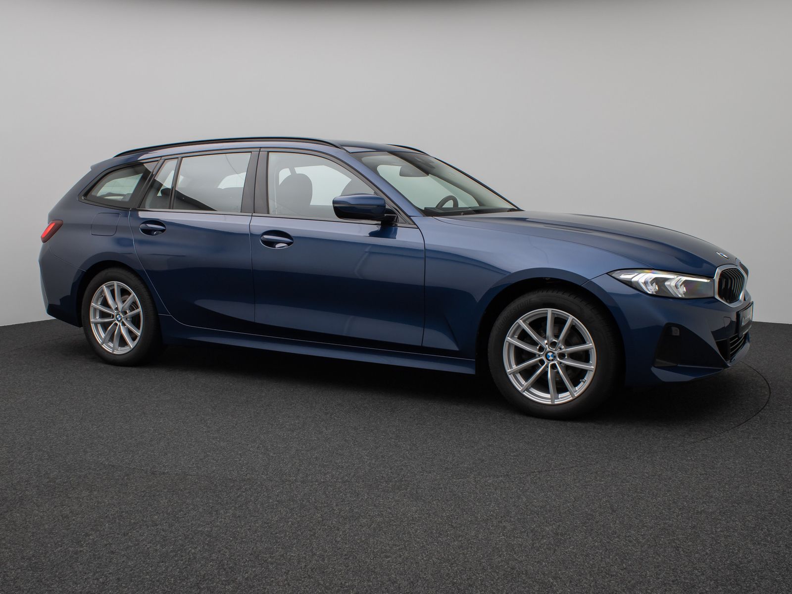 Fahrzeugabbildung BMW 318i DAB CockPit+ Widscreen Geschwindigkeitsreg