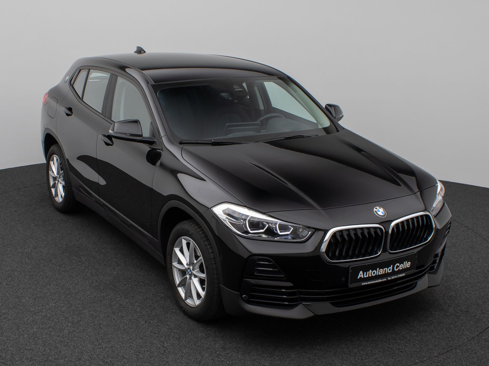 Fahrzeugabbildung BMW X2 sD20i HUD DAB Navi+Parkassist DrivAssis Alarm