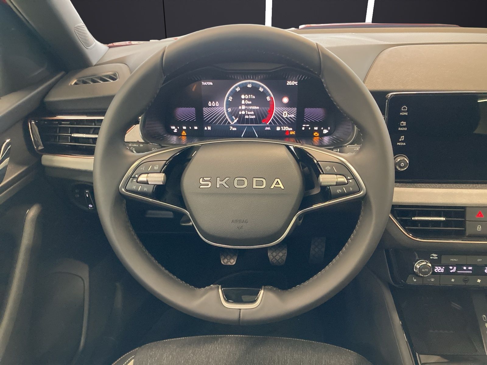 Fahrzeugabbildung SKODA Kamiq TOUR TSI MATRIX PANO DAB RÜCKFK