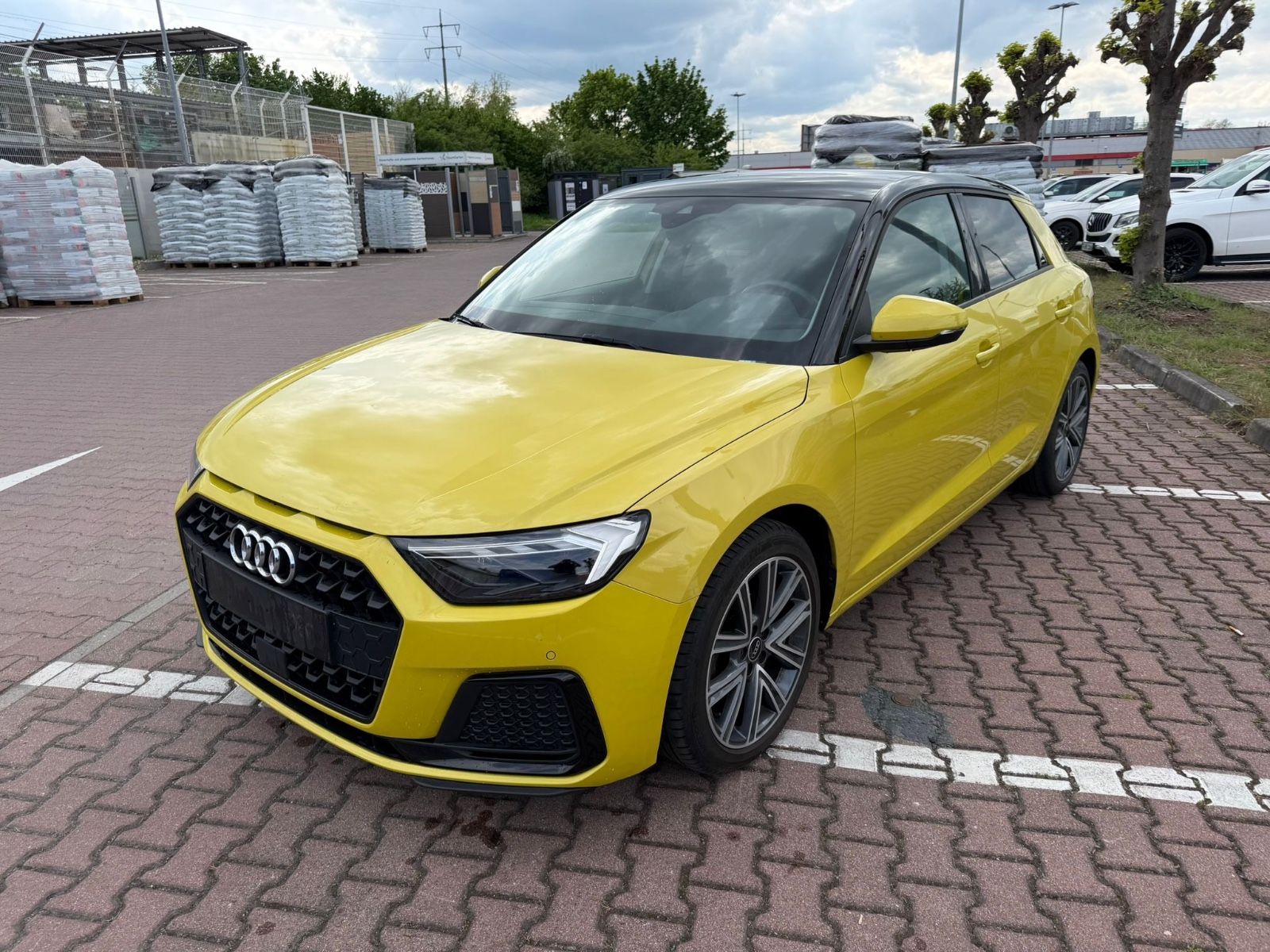 AUDI A1 25 TFSI Sportback Autom Mtrx Virtual 64.000km