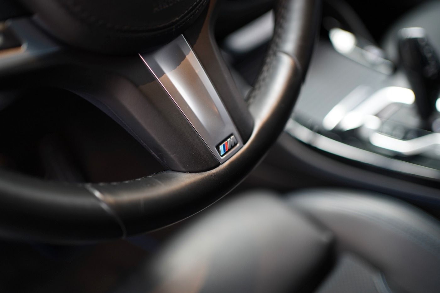 Fahrzeugabbildung BMW X4 xDrive 30i M Sport AHK+Standheizung+Head Up++