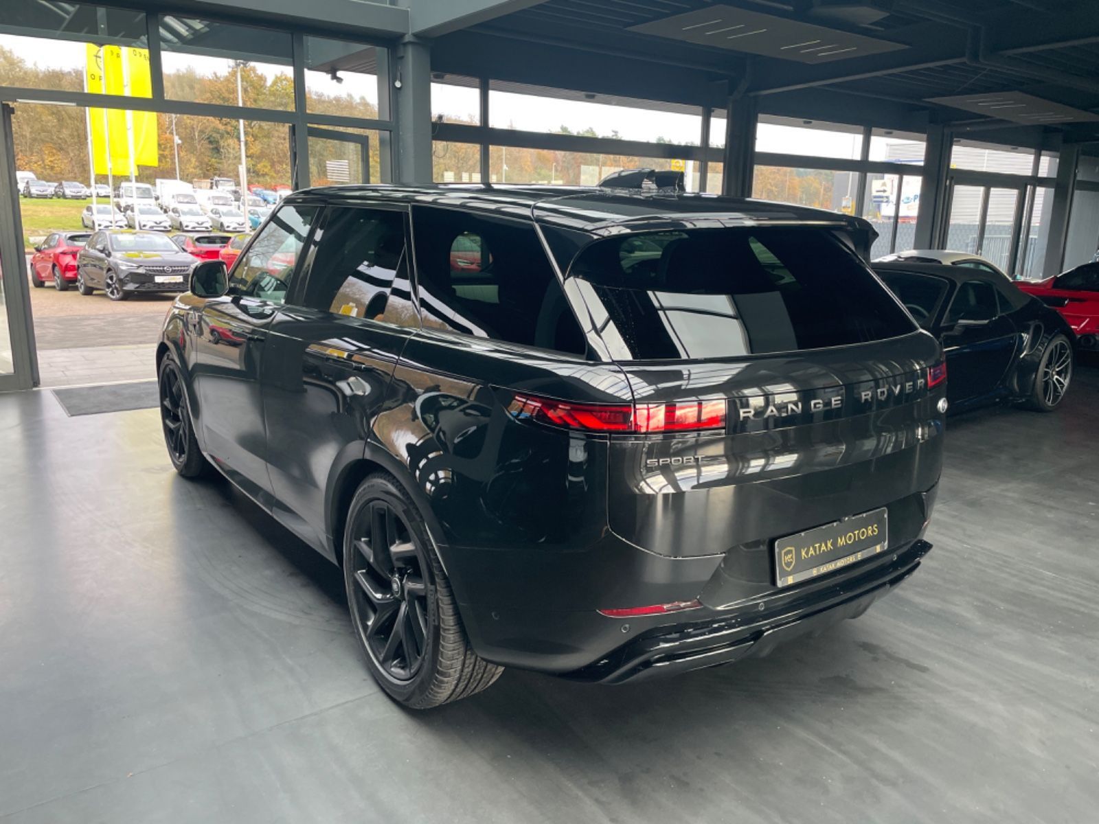Land Rover Range Rover Sport 3.0 D300 DYNAMIC SE PANO 22 foto 3