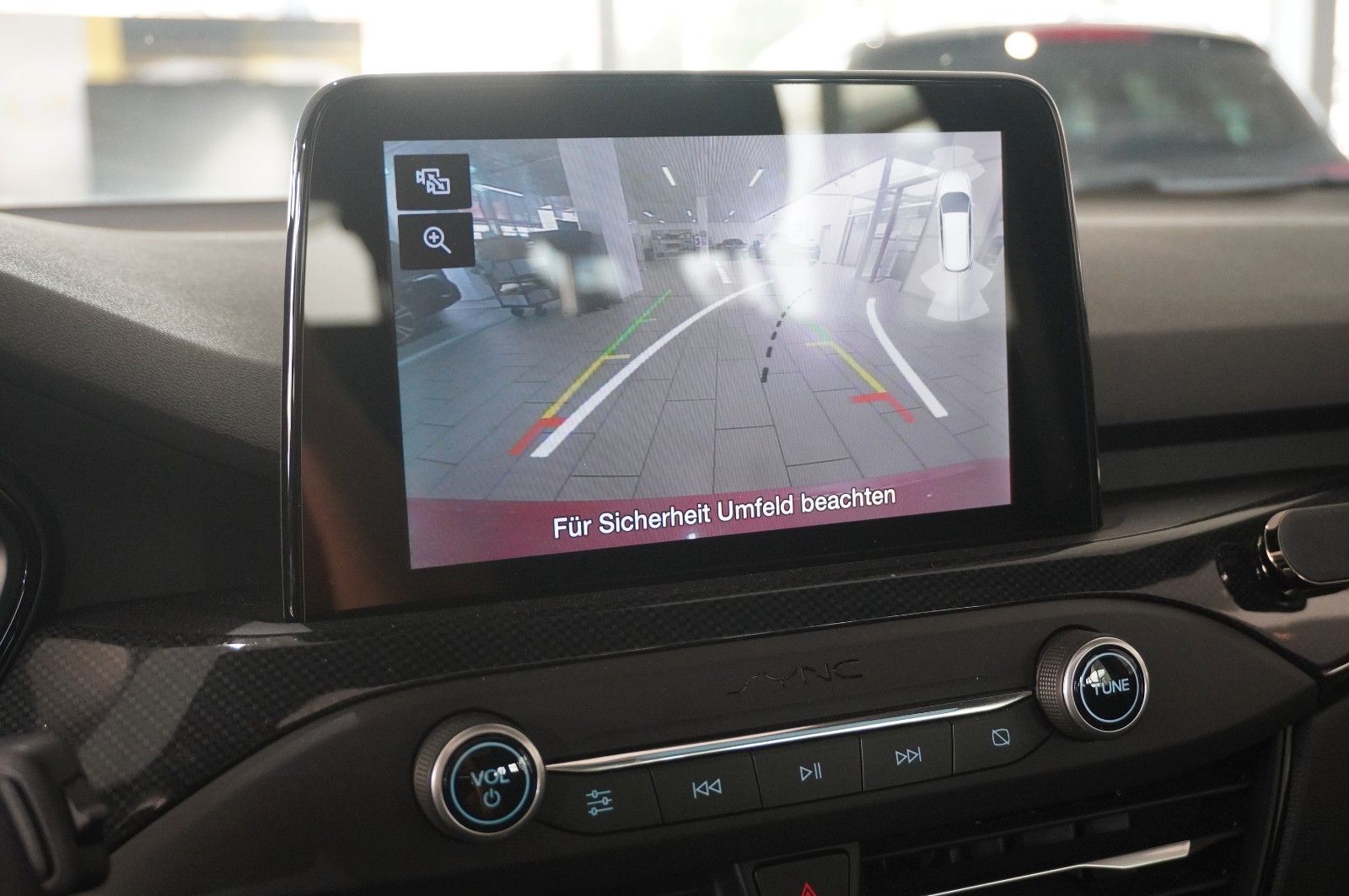 Fahrzeugabbildung Ford Focus 1,0 ST LINE SPORT NAVI/LED/KAMERA/PANO./SH