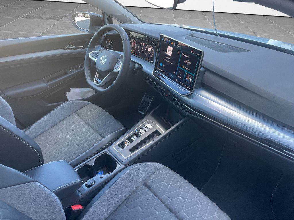 Volkswagen Golf VIII 1.5 eTSI ENERGY DSG MATRIX CLIMAT APP foto 4