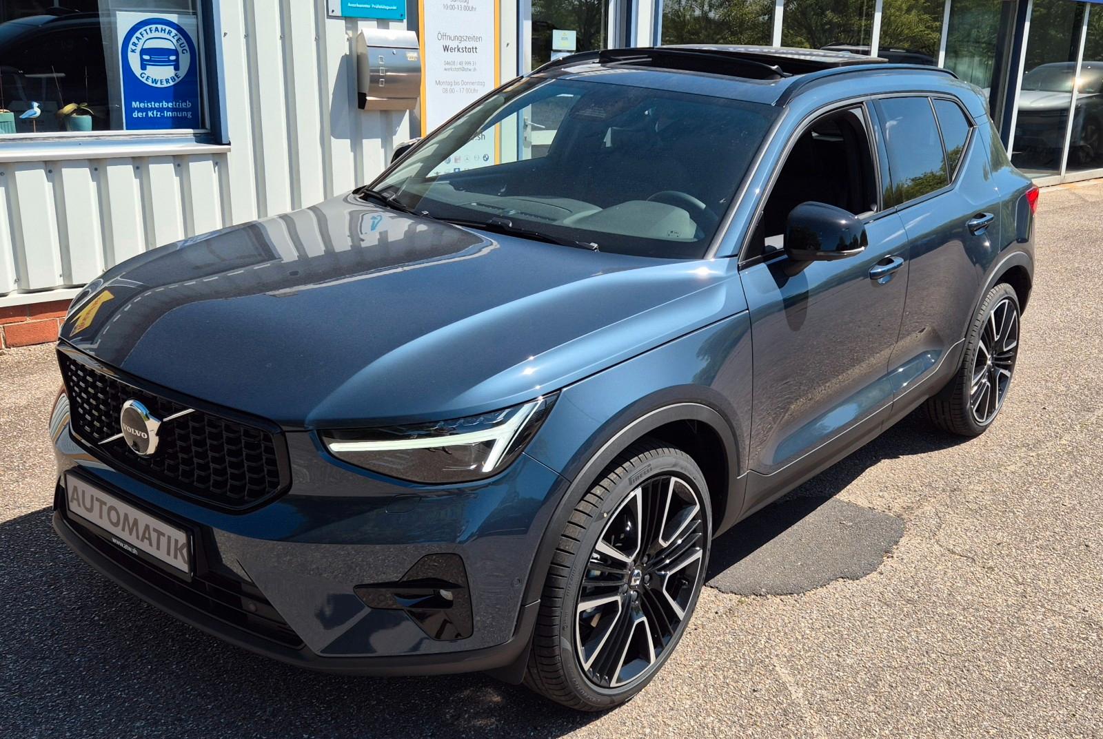 Volvo XC40 Ultra 5 Jahre Garantie Licht-Paket AHK 21"
