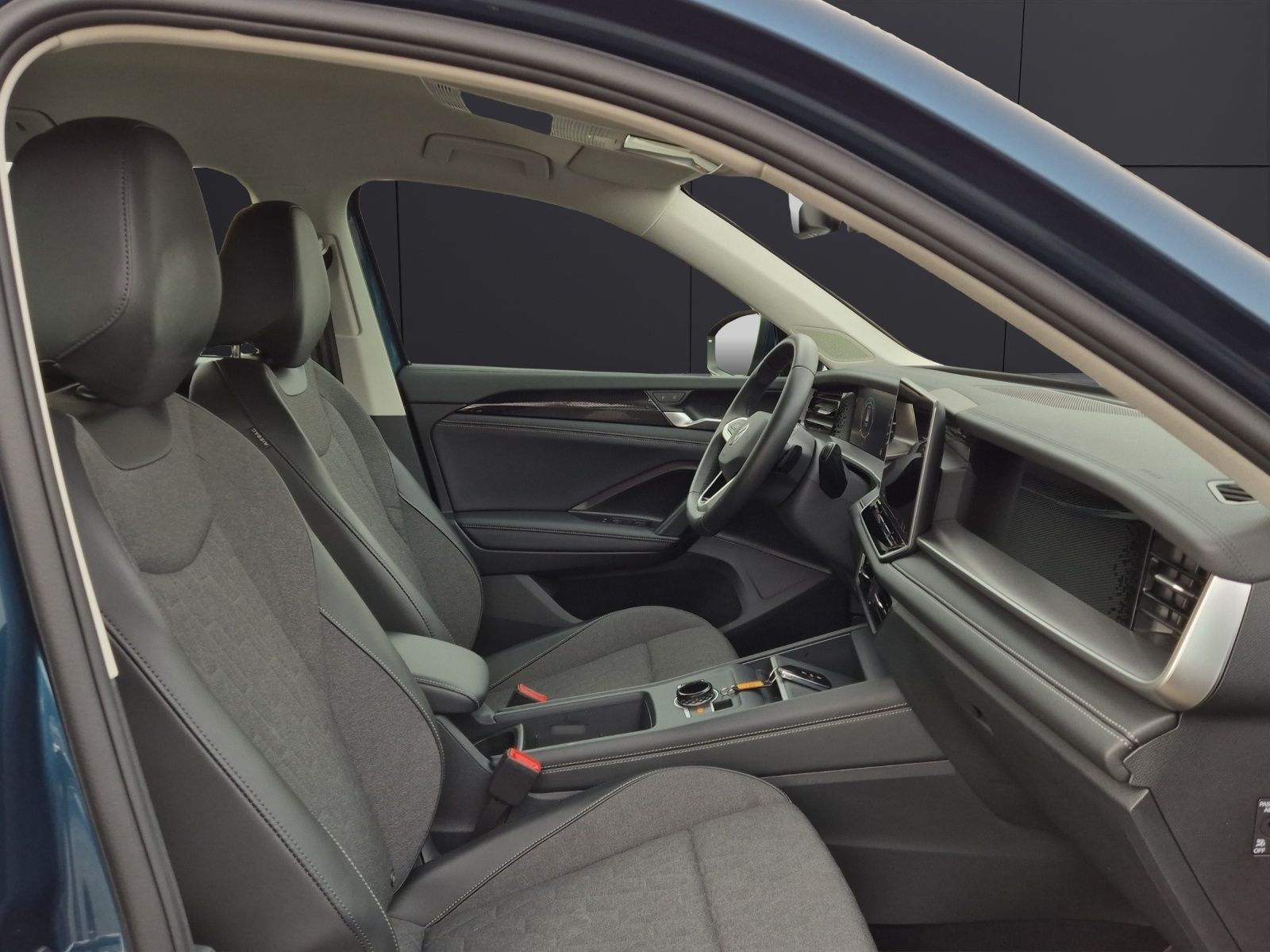 Fahrzeugabbildung Volkswagen Tayron TDI Life DSG 4M Matrix 7-Si. AHK Navi AID