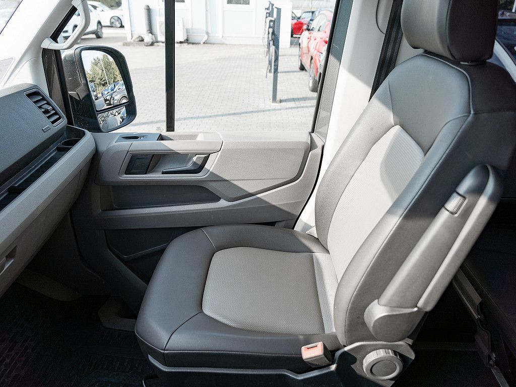 Fahrzeugabbildung Volkswagen Crafter 2.0 TDI PLUS Mixto L2H2 AHK NAVI KAMERA