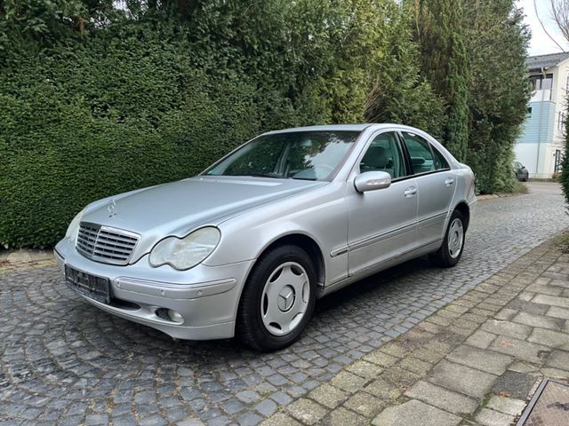 Mercedes-Benz C 180 AVANTGARDE