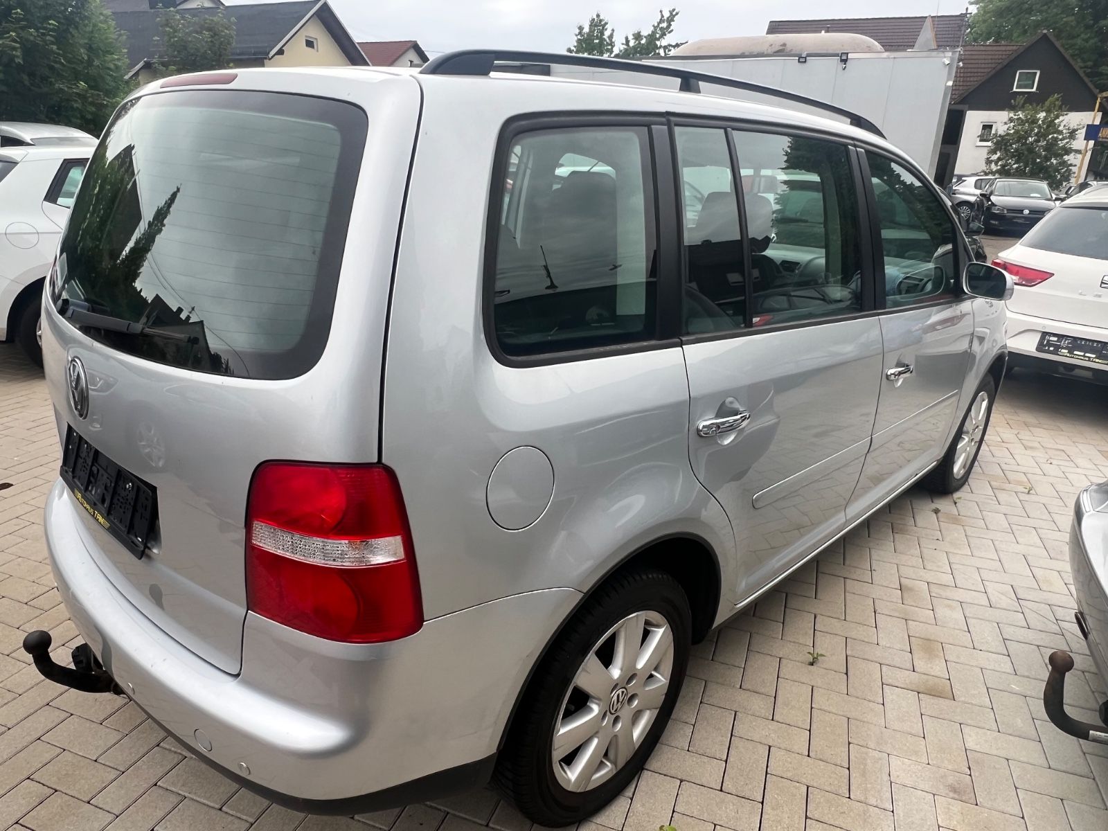 Fahrzeugabbildung Volkswagen Touran 1.6 Conceptline * 7.SITZER *KAMERA *