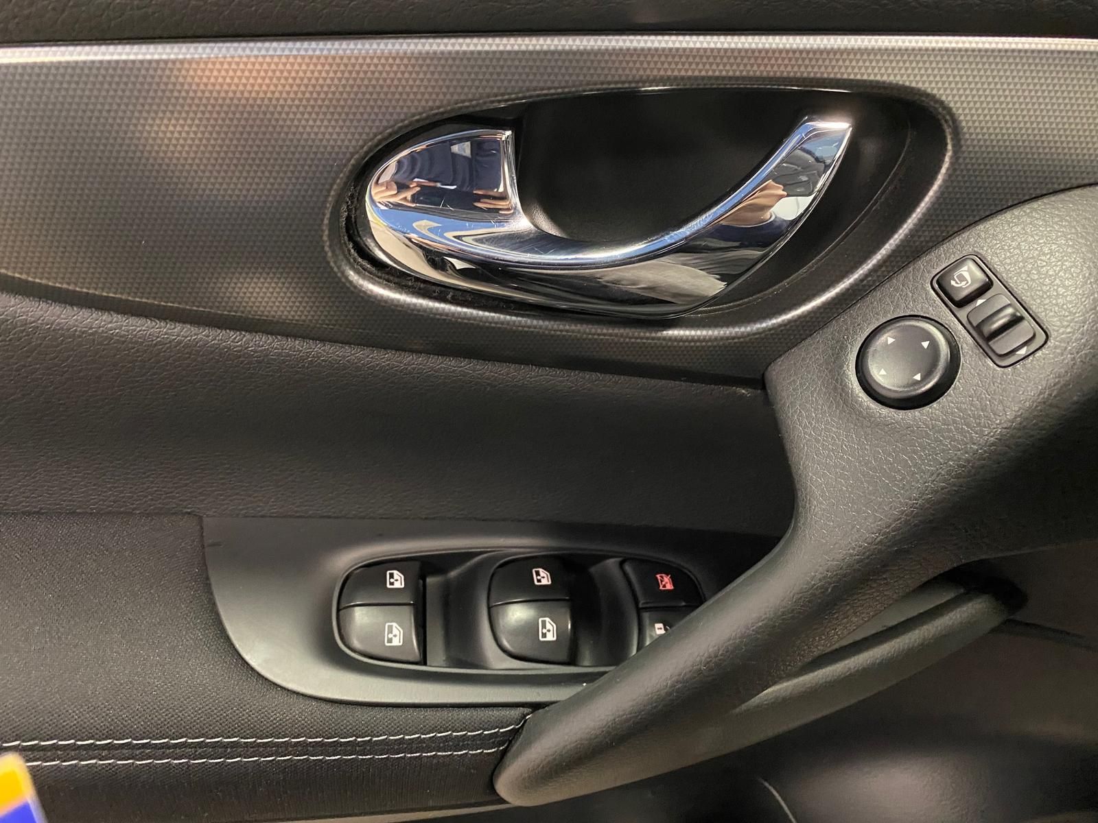 Fahrzeugabbildung Nissan Qashqai 1.2 ACENTA PANORAMA+360°KAMERA+NAVI+18"