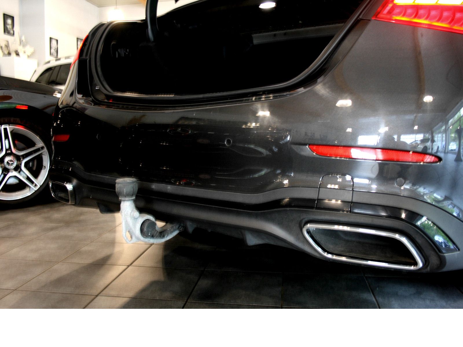 Fahrzeugabbildung Mercedes-Benz C 200 d AMG Plus *AHK*Pano-Dach*Night*Memory