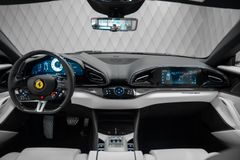 Purosangue BLACK/WHITE FULL CARBON PANORAMIC