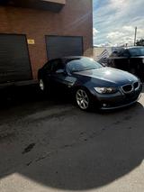 BMW E92 320i  2. Hand  140.000 km  sehr... - BMW 320: 320i E92