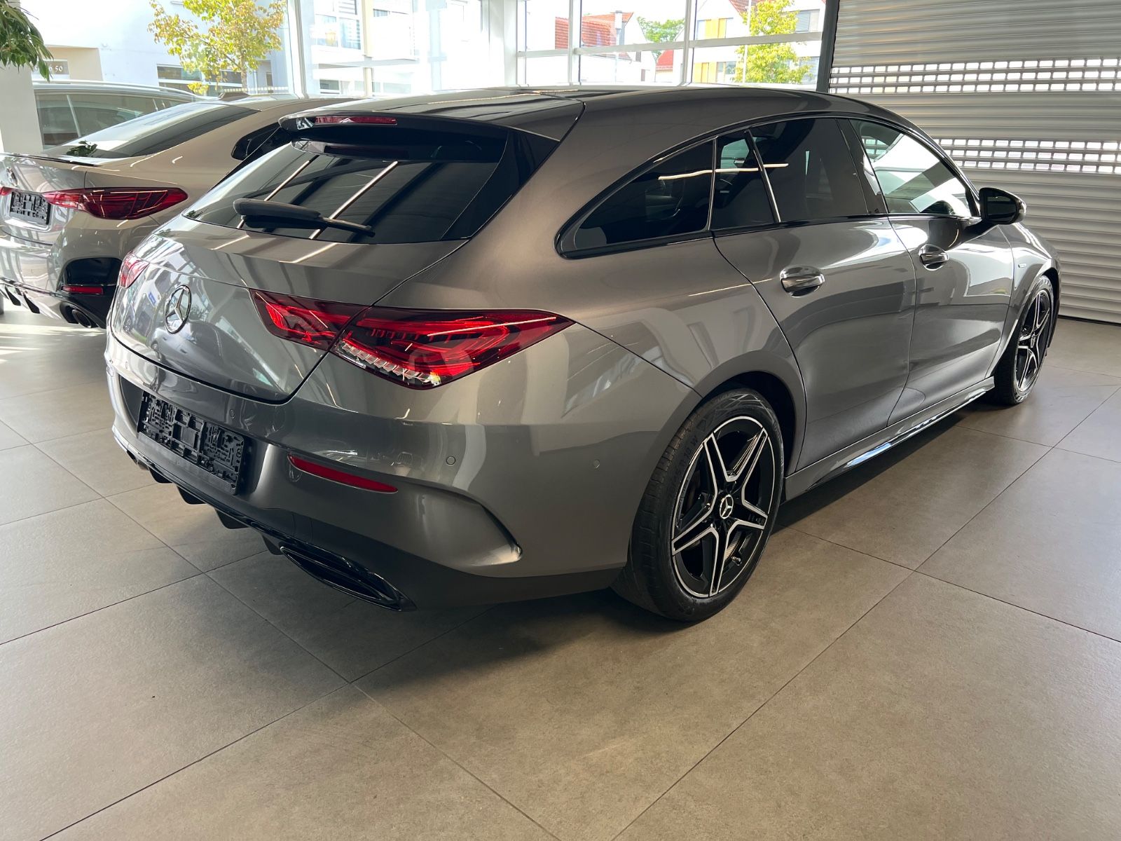 Mercedes-Benz CLA 180 d Shooting Brake AMG Line/ Pano/ Led imagem 2