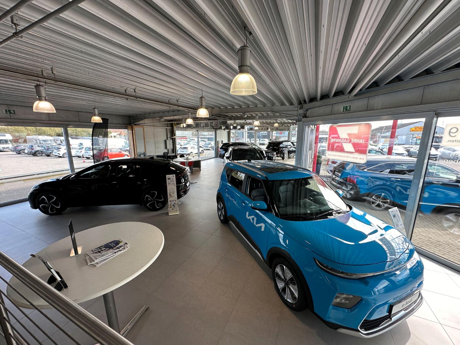 showroom-image-bottom