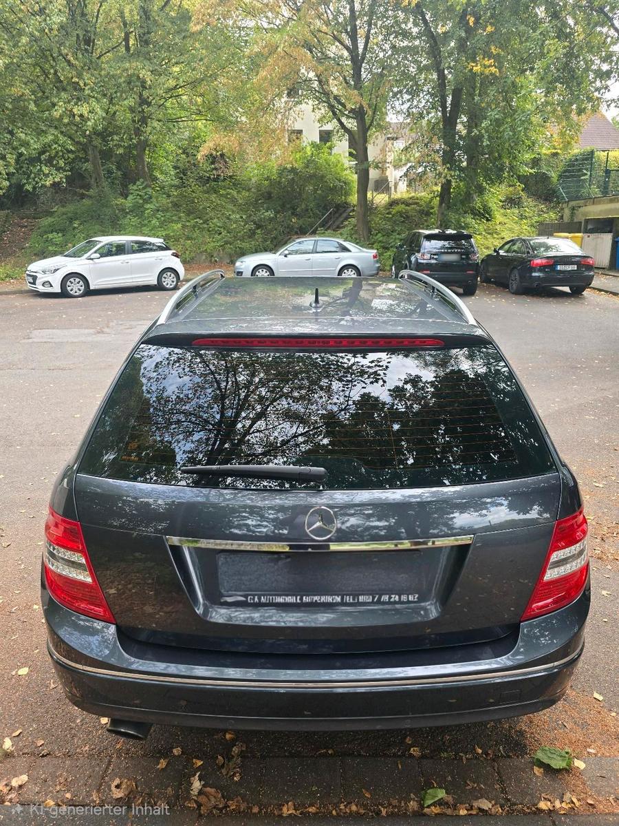 Mercedes-Benz C200 2011 — rear view