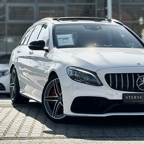 MERCEDES-BENZ C 63 AMG S/PERFOMANCE/DISTRO+/PANO Sportp. LED