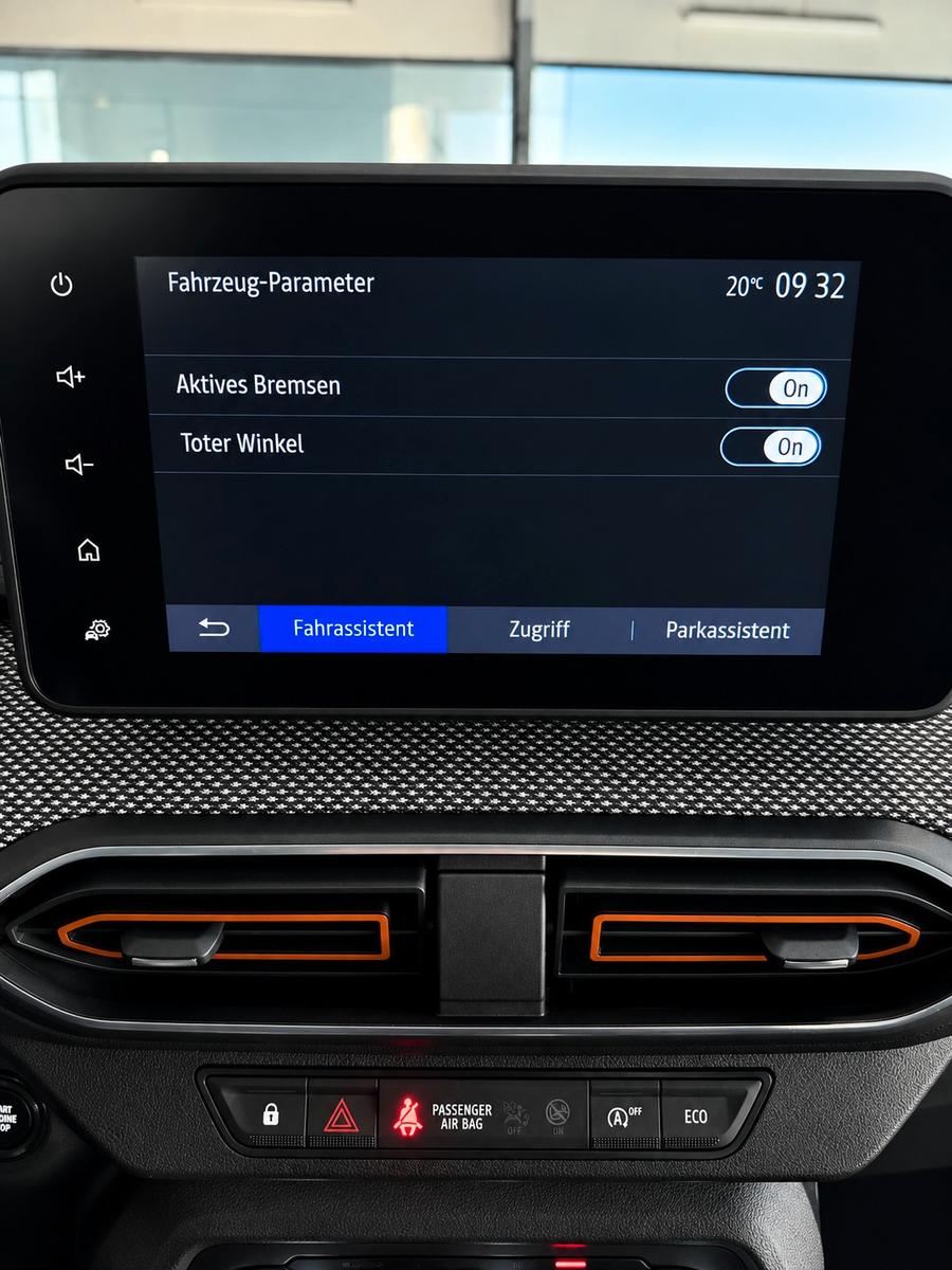 Dacia Sandero III Stepway 1. HAND LED AHK KAM CARPLAY