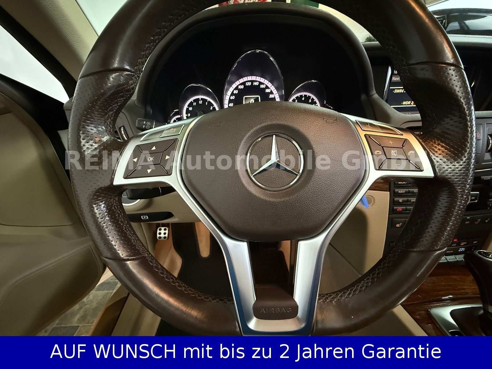 Fahrzeugabbildung Mercedes-Benz E 500 CGI Cabrio BlueEfficiency, AMG Line
