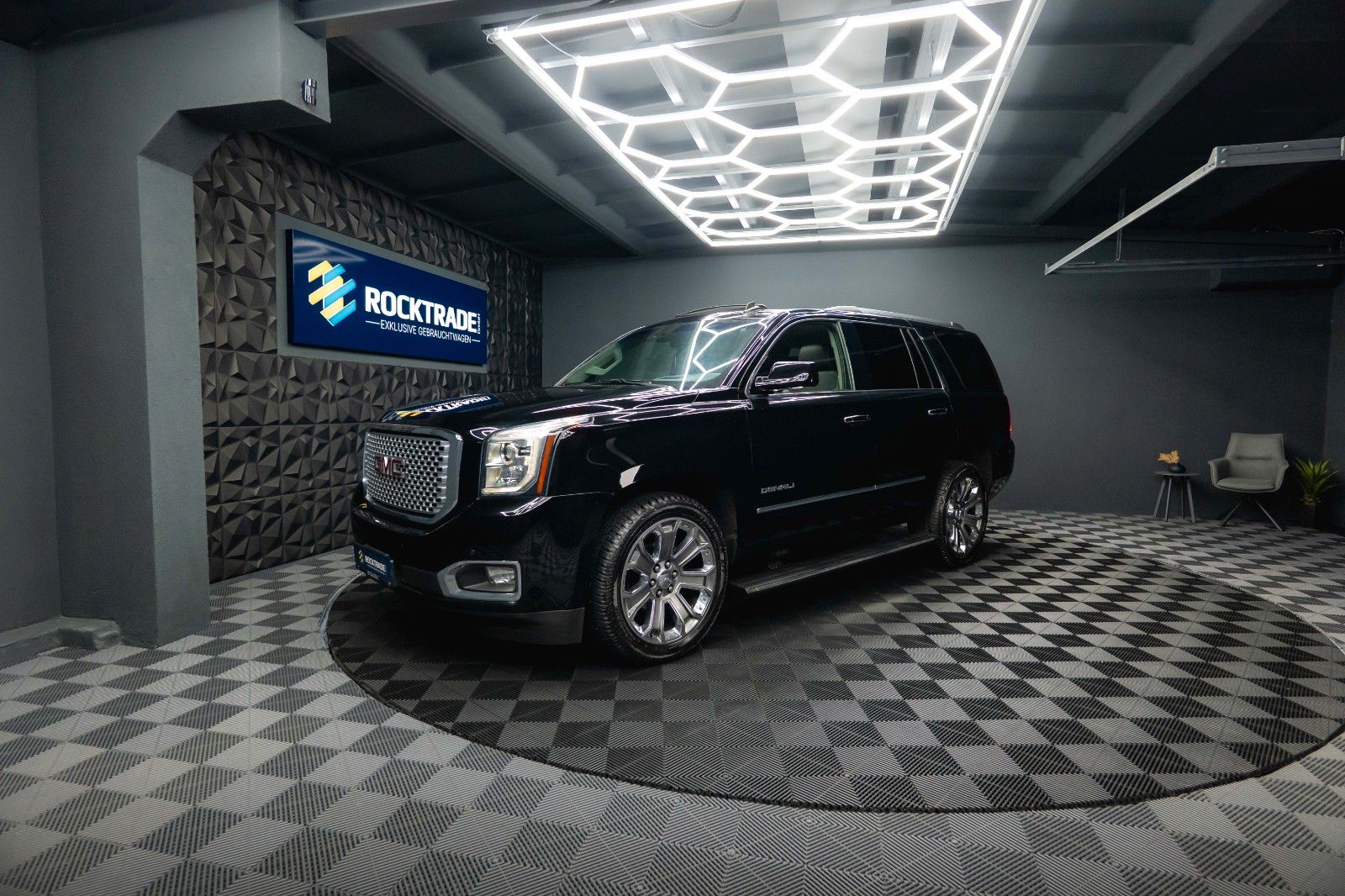 Fahrzeugabbildung GMC Yukon 6.2 V8 DENALI 4x4 LED *Unfallfrei*TV*ACC*