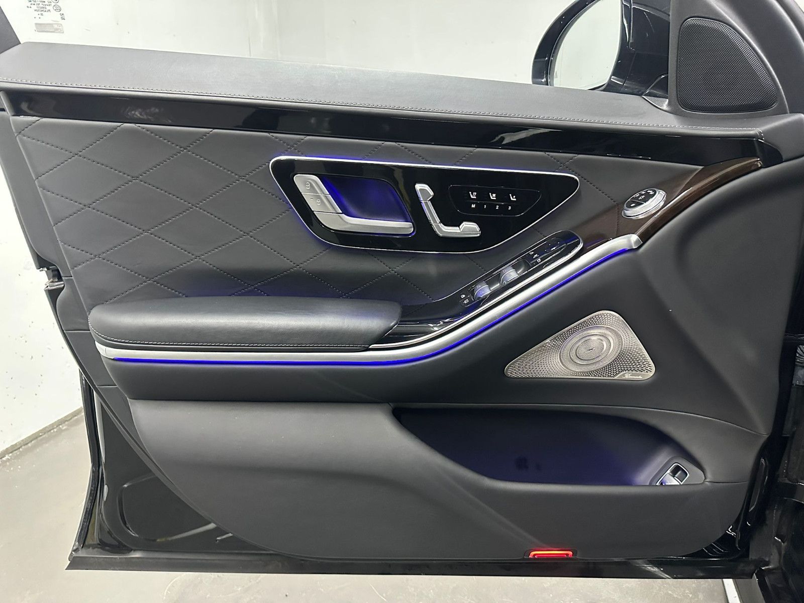 Fahrzeugabbildung Mercedes-Benz S 450 4MATIC L *AMG-LINE*ACTIVE BODY*EXKLUSIV*TV