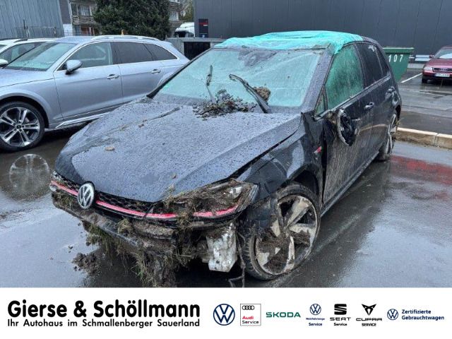 Volkswagen Golf VII GTI 2.0 TSI NAVI+PANO+STANDHZ+DYNAUDIO