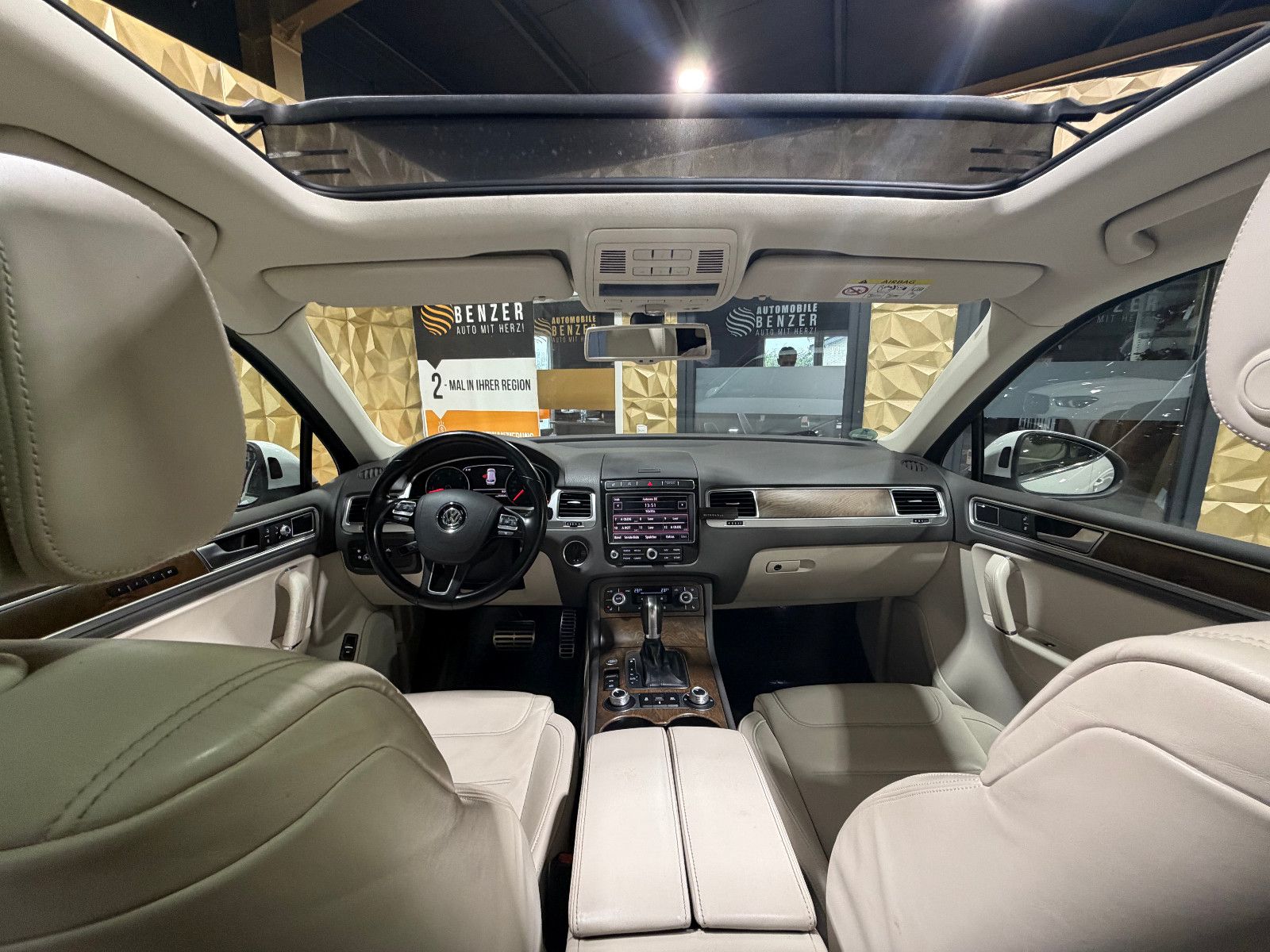 Fahrzeugabbildung Volkswagen Touareg V8 TDI /PANO7MEMORY/360°KAM/DYNAUDIO