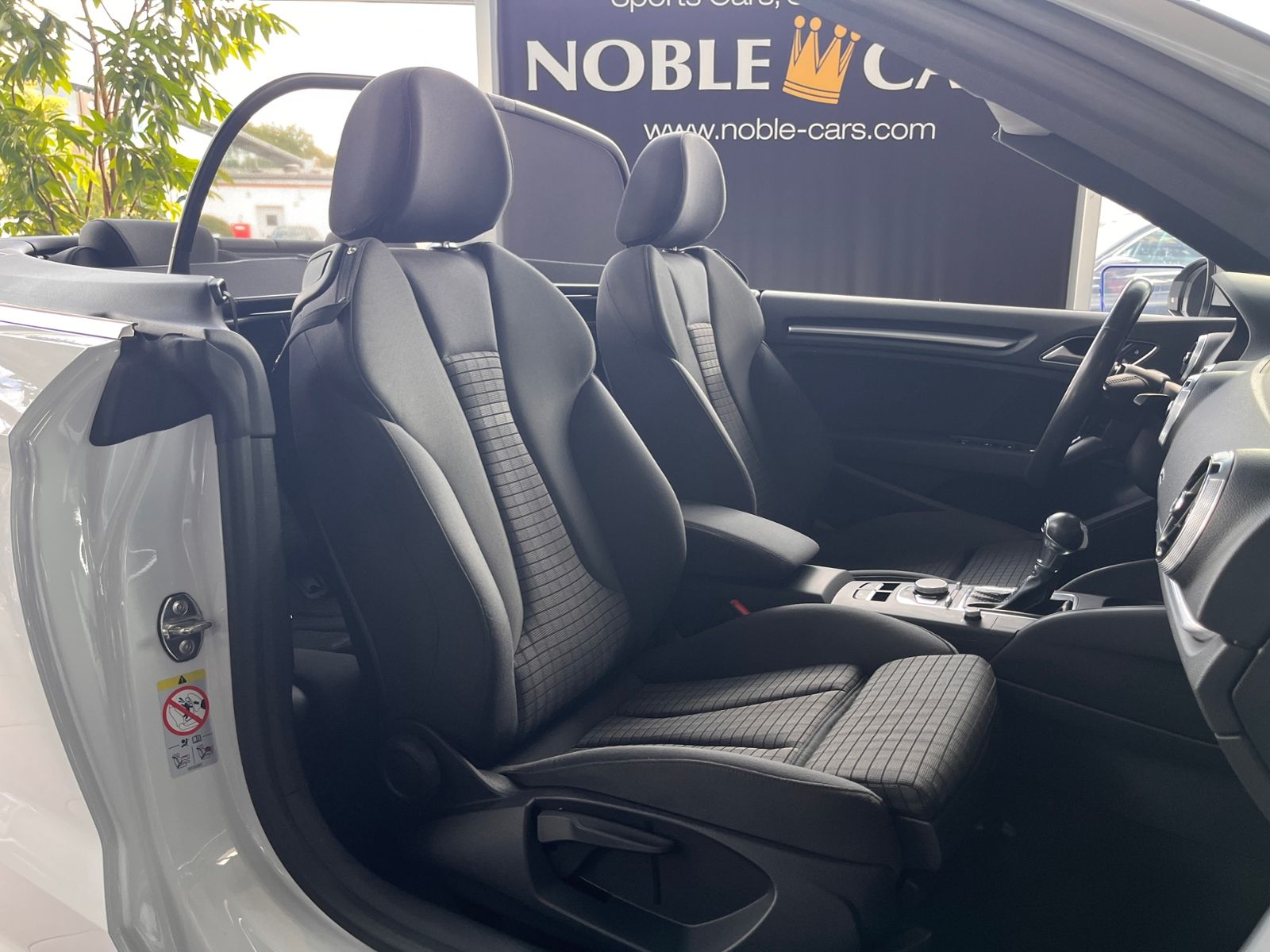Fahrzeugabbildung Audi A3 Cabriolet Sport 35 TFSI S tronic AHK NAVI LED