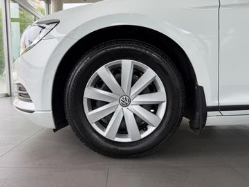 Volkswagen Passat Variant - 8
