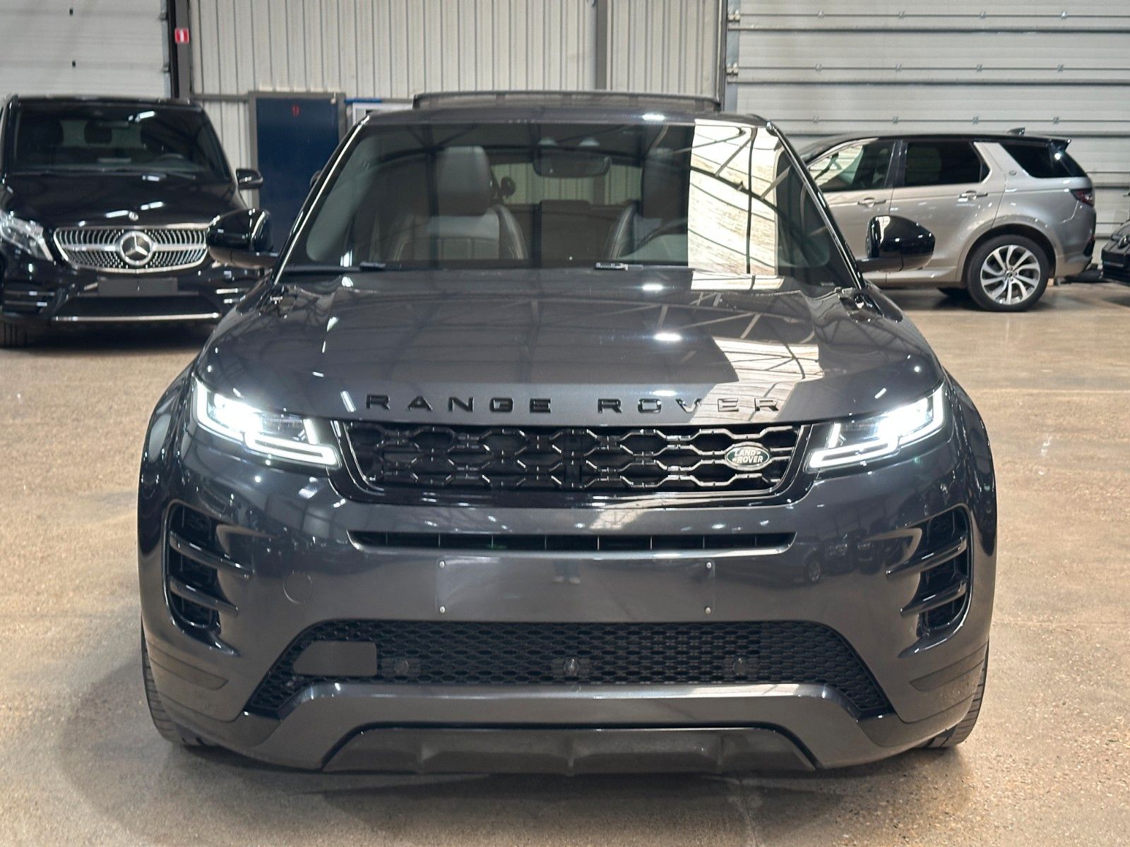 Land Rover Range Rover Evoque R-Dynamic SE imagem 2