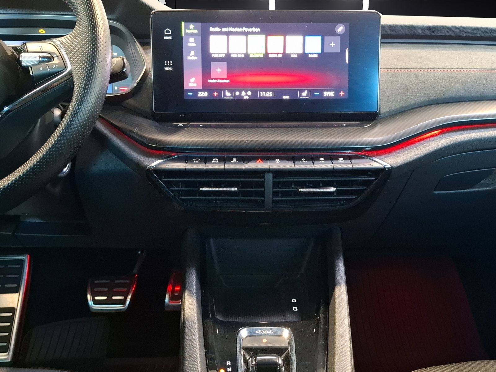 Fahrzeugabbildung SKODA Octavia Combi RS TDI DSG 4x4 Matrix Navi HUD VC