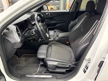 BMW 116i Sport Line DAB LED WLAN Tempomat Shz PDC