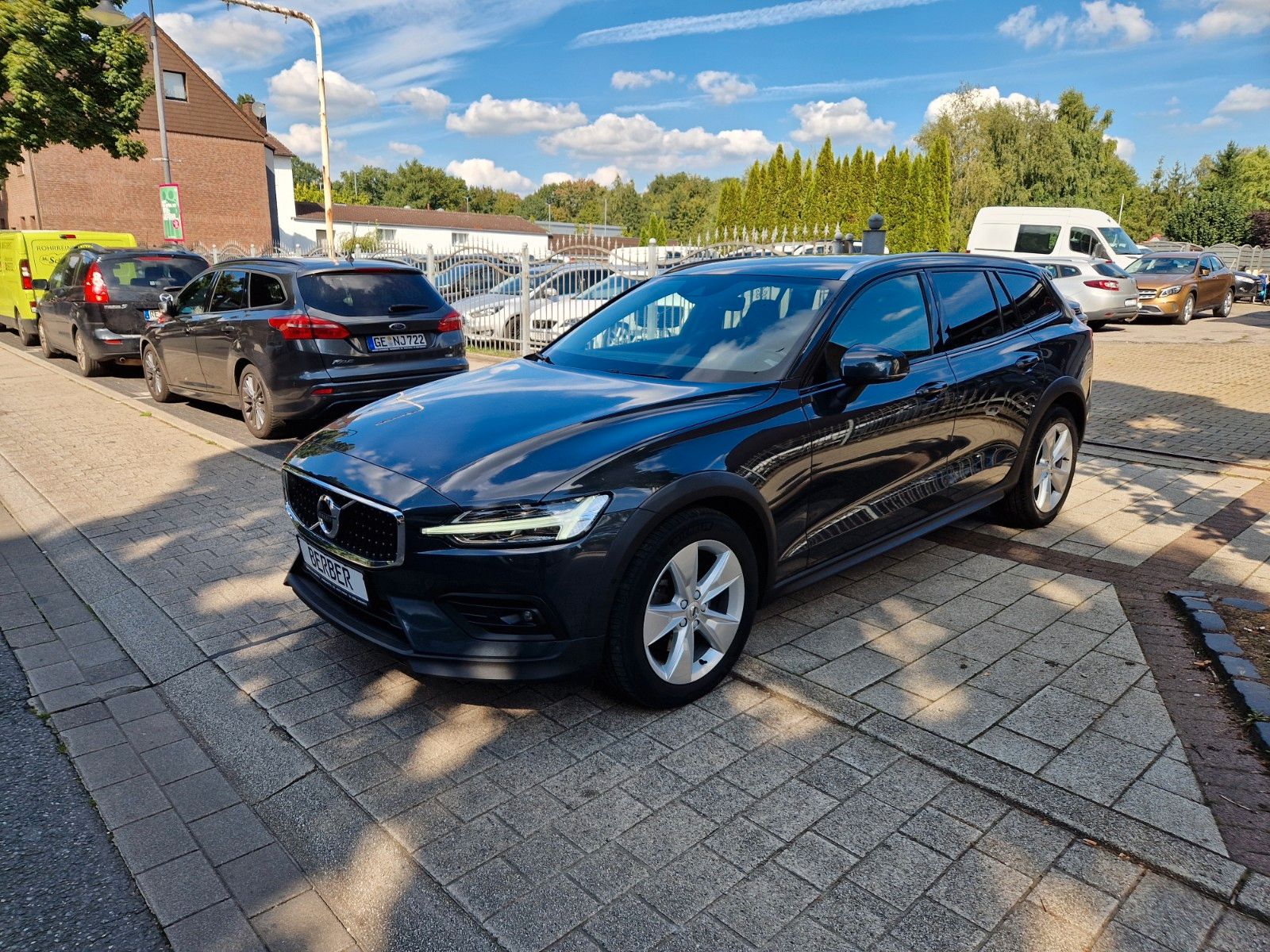 VOLVO V60 CC