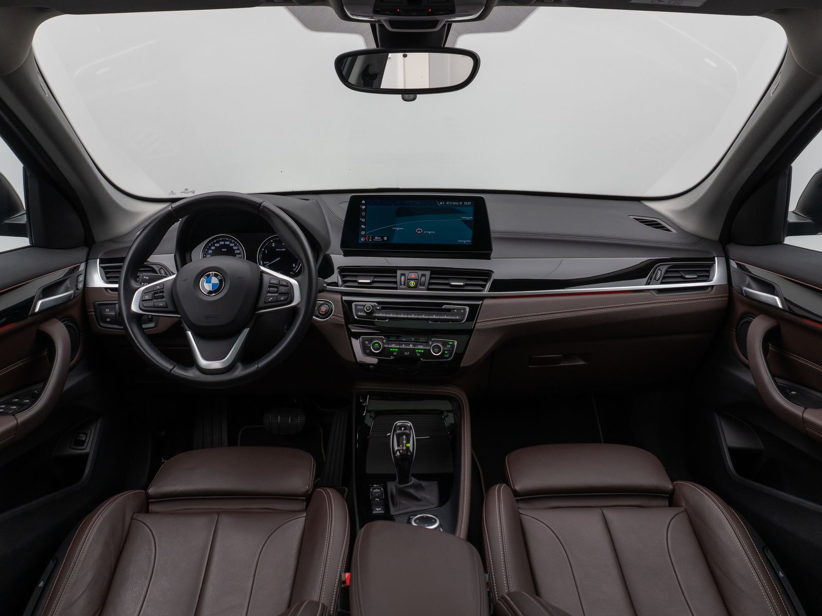 Fahrzeugabbildung BMW X1 xD20d Sport Line Kamera Panorama HUD DAB AHK