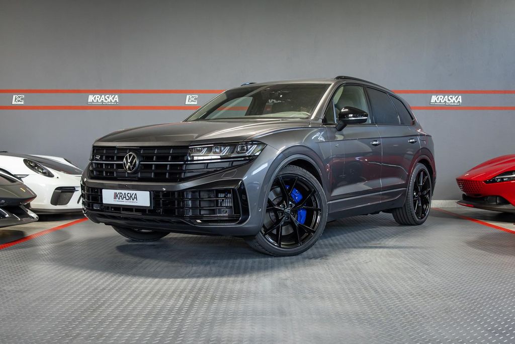Volkswagen Touareg 3.0 TSI eHybrid 4M IQ. PANO DYNAUDIO ABT