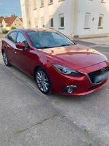 Mazda 3 Skyactiv 2.2 - Mazda 2 mit Diesel-Antrieb: Limousine