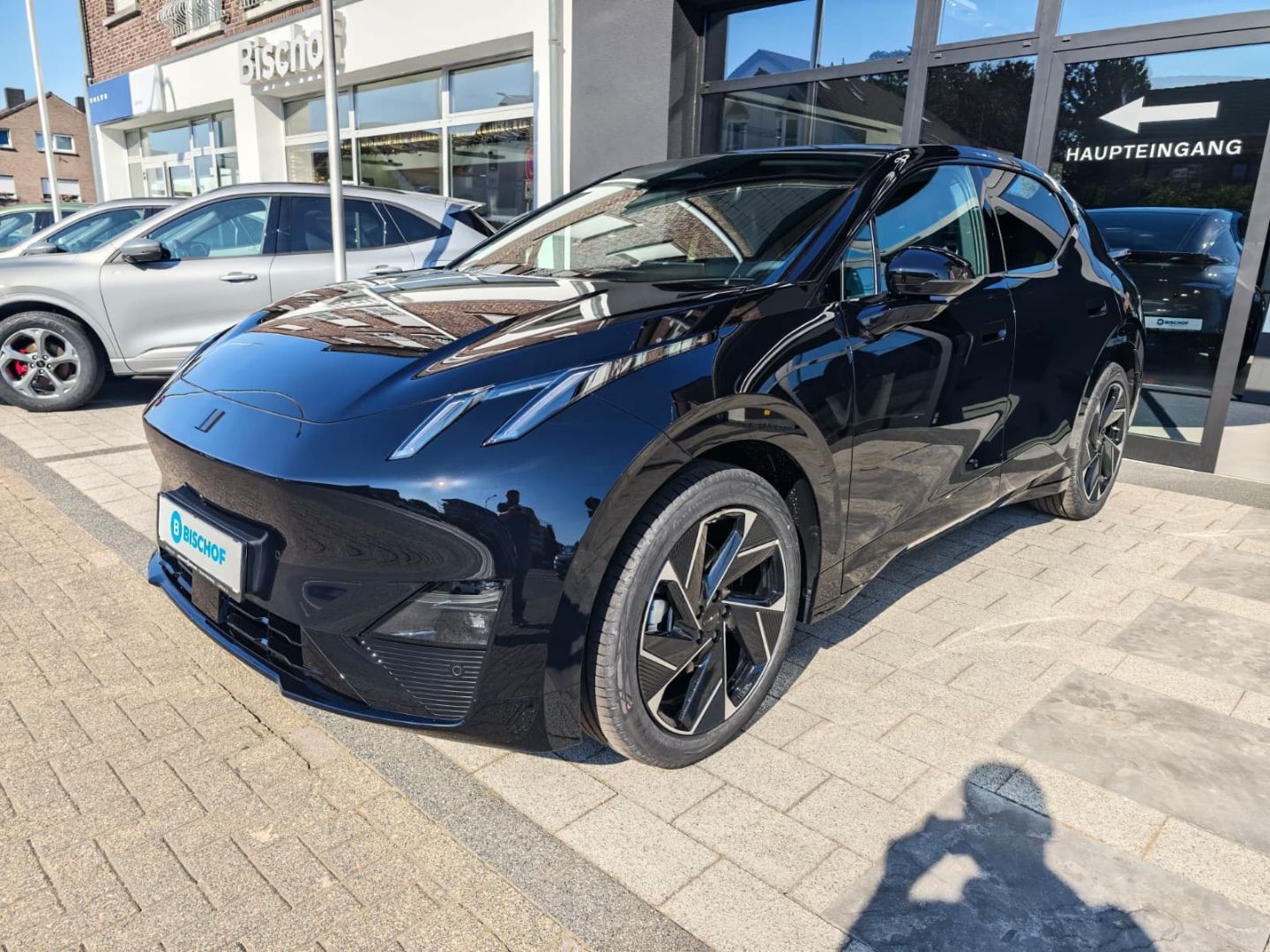 Lynk & Co 02