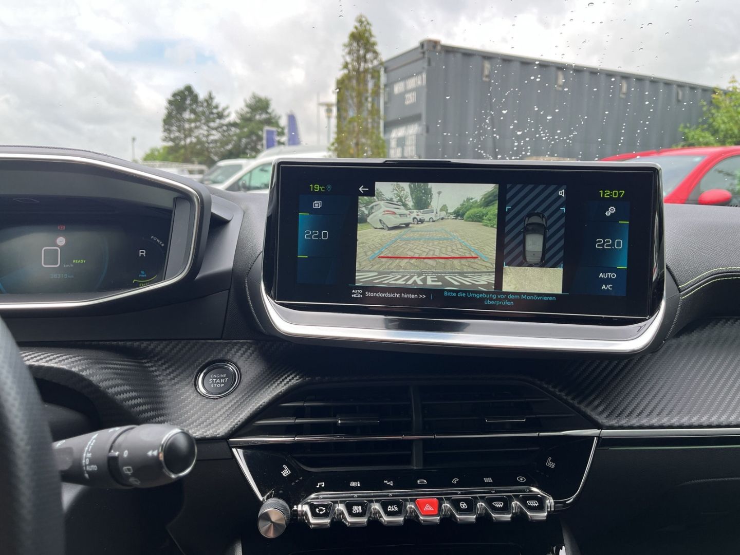 Fahrzeugabbildung Peugeot 208 GT Pack Elekto 136 Navi LED ACC CarPlay SHZ