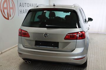 Volkswagen Golf Sportsvan VII Highline AHK Pano StHz