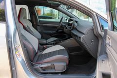 VW Golf VIII Lim. GTI Clubsport / PERFORMANCE / IQ